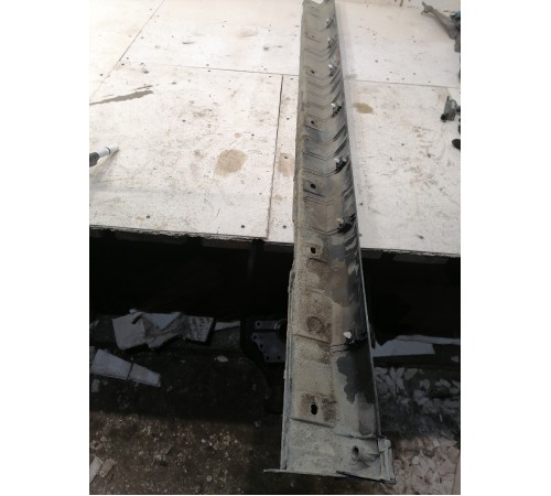 Накладка порога правая наружняя