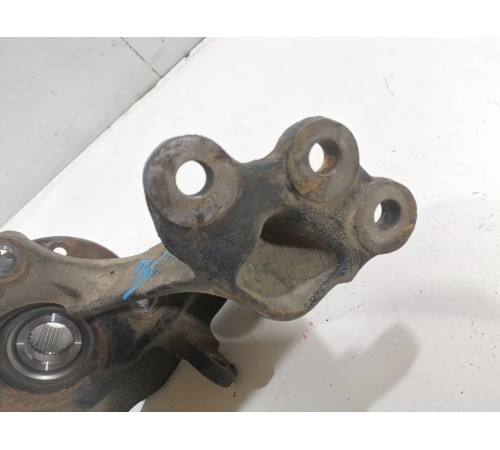 Кулак поворотный задний левый