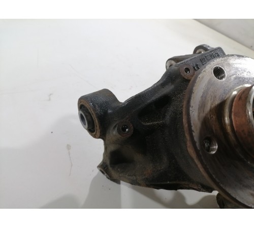 Кулак поворотный задний левый