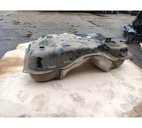 Бак топливный