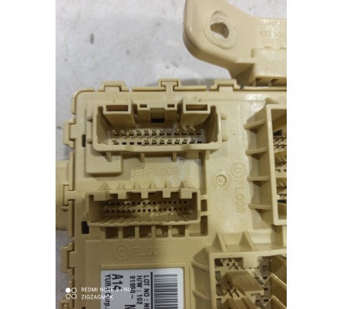 Блок предохранителей (салонный)