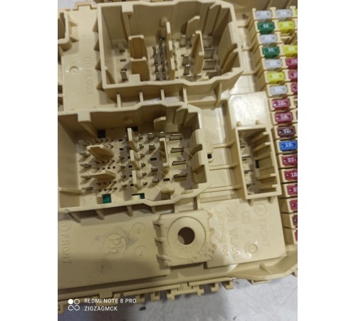 Блок предохранителей (салонный)