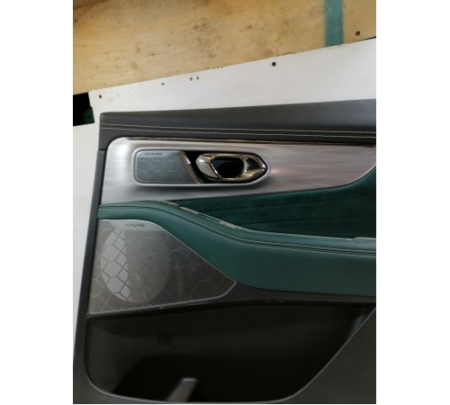 Обшивка двери задняя правая