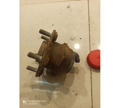 Ступица (задняя, правая)