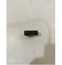 Кнопки подогрева заднего ряда сидений