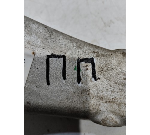 Кулак поворотный(передний правый)