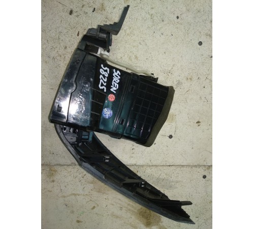 Дефлектор воздушный правый