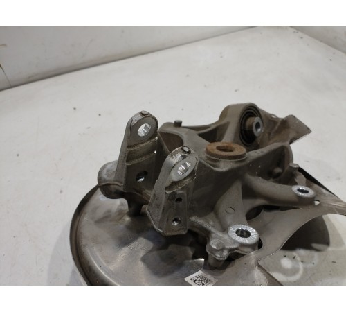 Кулак поворотный(задний правый)