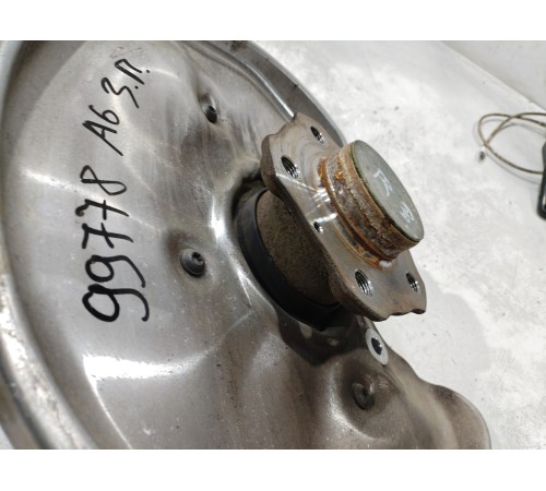 Кулак поворотный(задний правый)