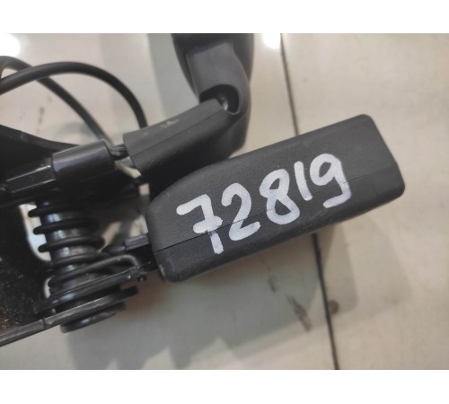 Ответная часть ремня безопасности(задняя правая)