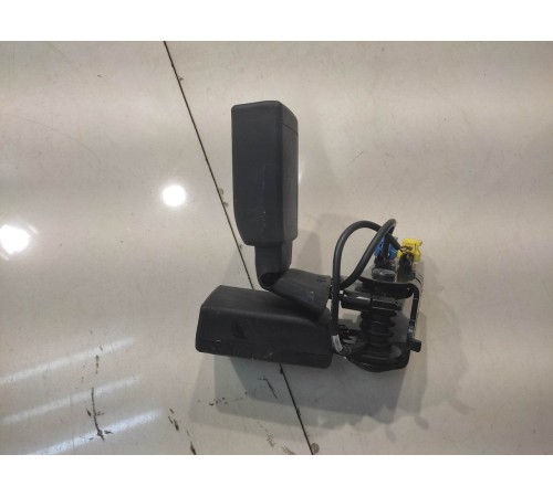 Ответная часть ремня безопасности(задняя правая)