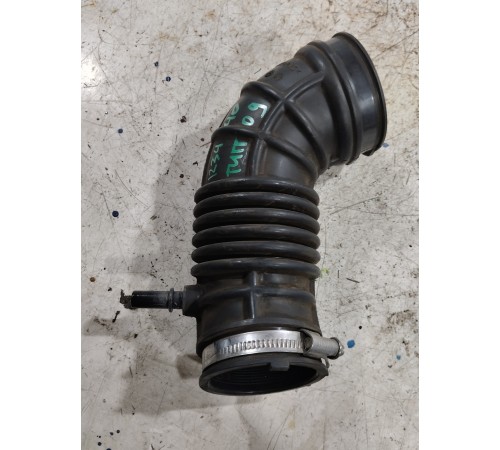 Патрубок воздушного фильтра