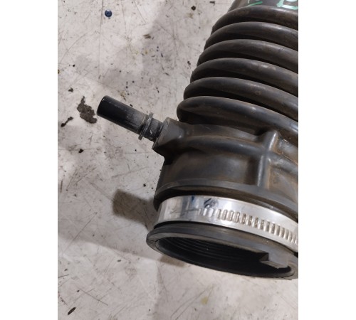 Патрубок воздушного фильтра