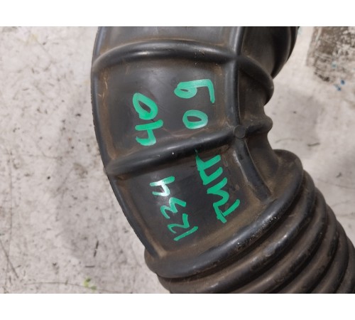 Патрубок воздушного фильтра