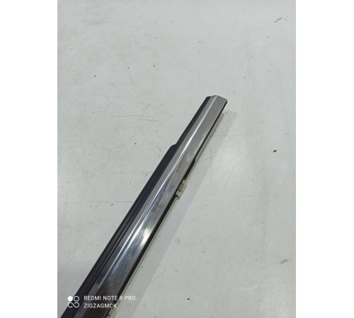 Уплотнитель стекла (задний правый наружный)