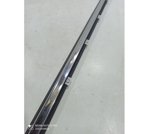 Уплотнитель стекла (задний правый наружный)