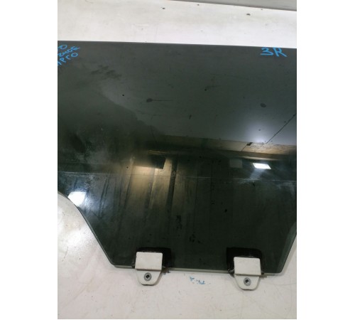 Стекло двери заднее правое