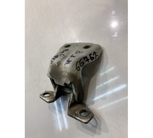 Петля двери (задняя, левая, нижняя)