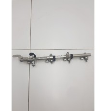 Топливная рампа рейка левая