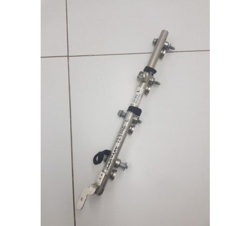 Топливная рампа рейка левая