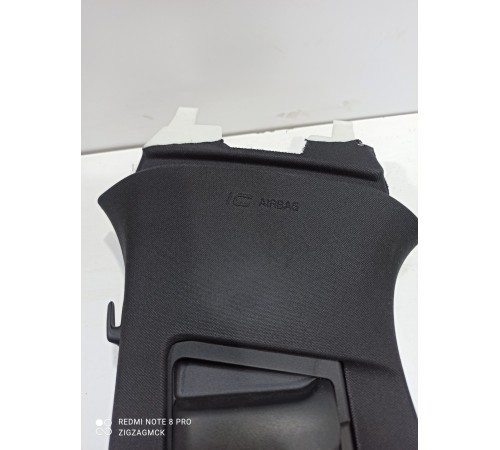 Обшивка центральной стойки(верхняя левая)