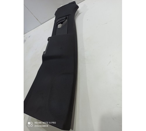 Обшивка центральной стойки(верхняя левая)