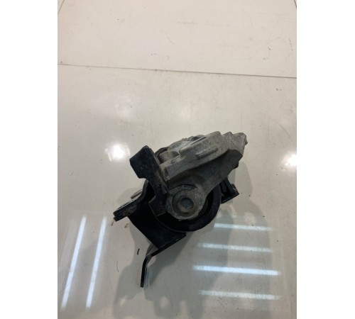 Опора двигателя (левая)