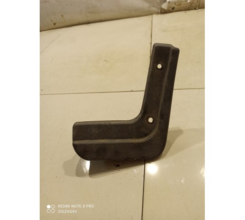 Брызговик (задний, левый)