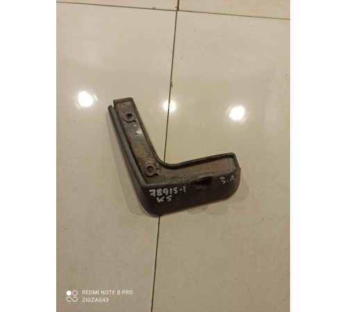 Брызговик (задний, левый)