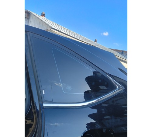 Глухое стекло заднее левое