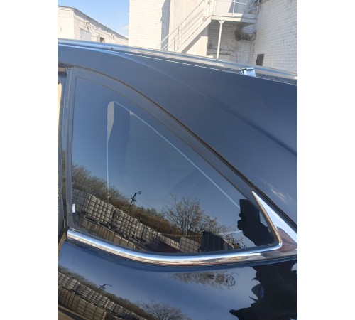 Глухое стекло заднее левое