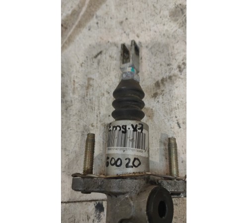 Цилиндр сцепления главный