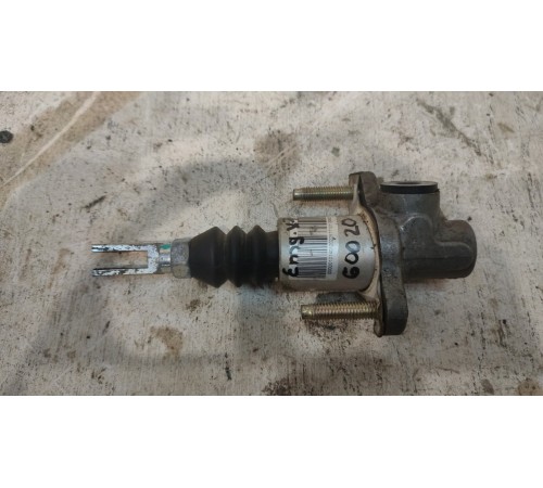 Цилиндр сцепления главный