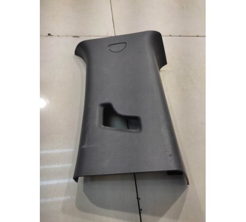 Обшивка стойки (задняя, правая)