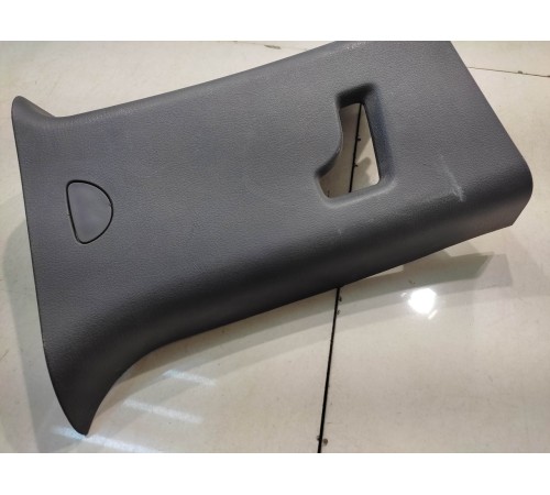 Обшивка стойки (задняя, правая)