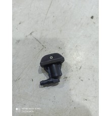 Форсунка омывателя стекла крышки багажника