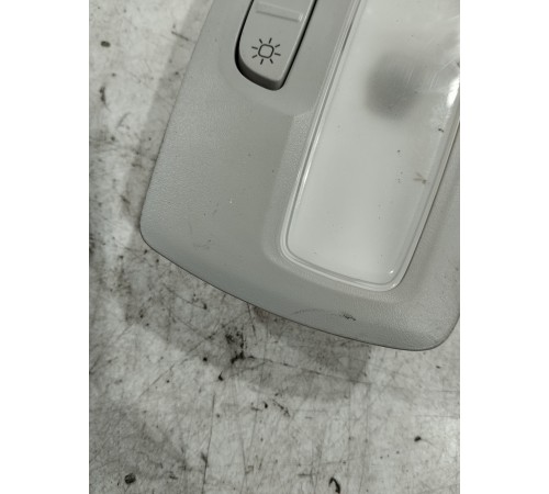 Плафон внутреннего освещения салона