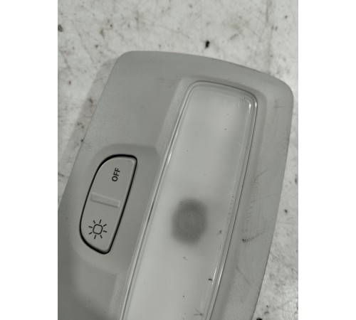 Плафон внутреннего освещения салона