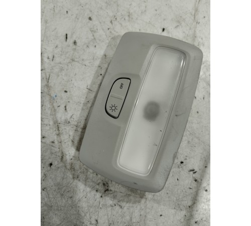 Плафон внутреннего освещения салона