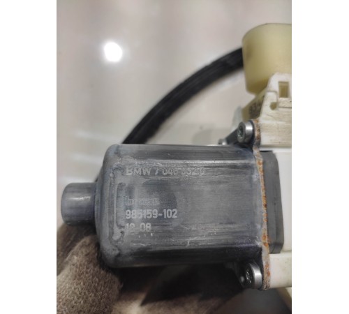 Стеклоподъемник (задний, правый)