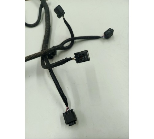 Электропроводка накладки двери багажника