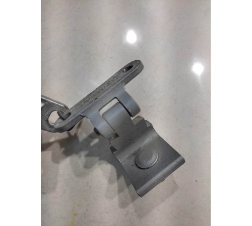 Петля багажника (правая)