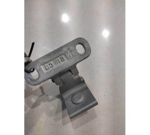 Петля багажника (правая)