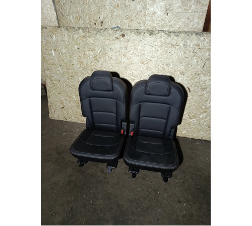 Сидение заднее 3й ряд