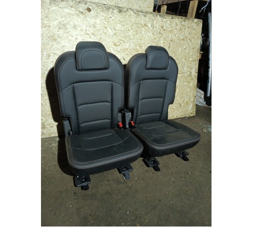 Сидение заднее 3й ряд