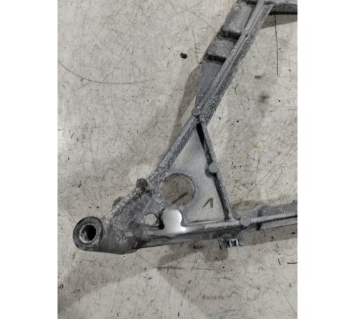 Кронштейн интеркулера