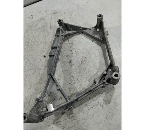 Кронштейн интеркулера