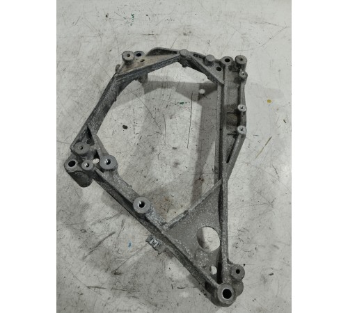 Кронштейн интеркулера