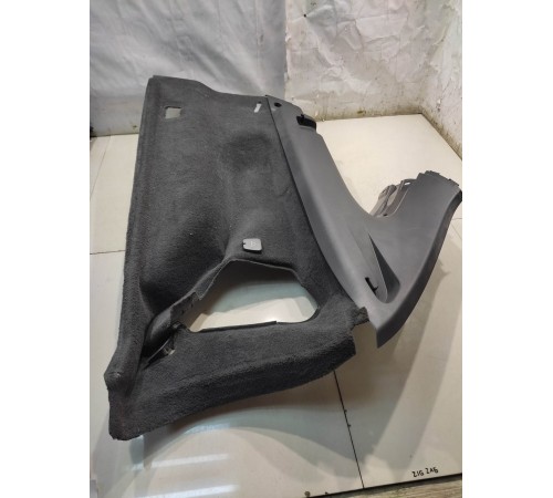 Обшивка багажника (правая)