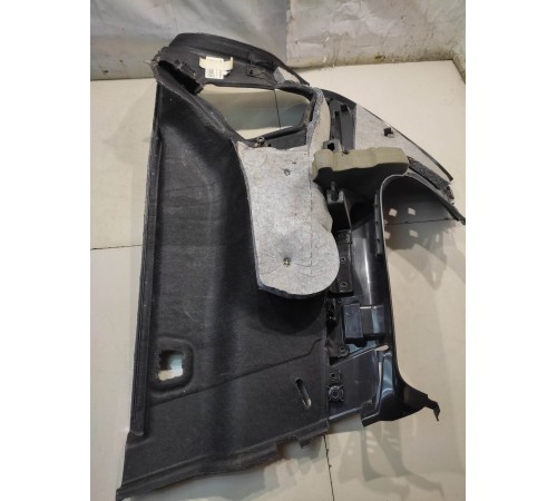 Обшивка багажника (правая)